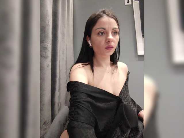 go to chat with -Lili