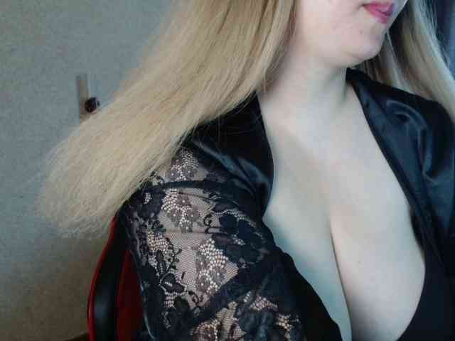 VITAMINKA_ webcam