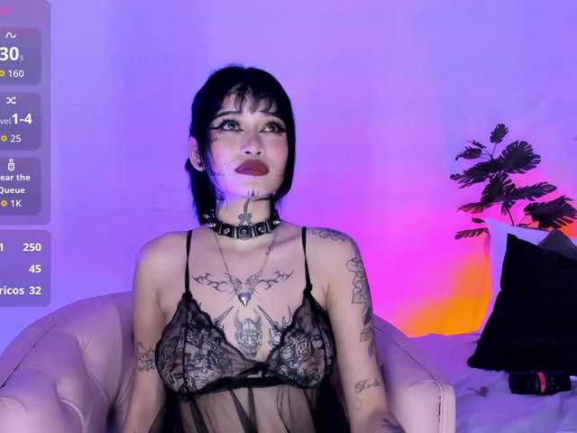 sasha-yaklove999 webcam