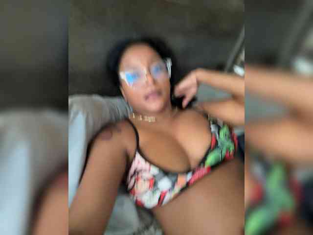 Liyah8 webcam