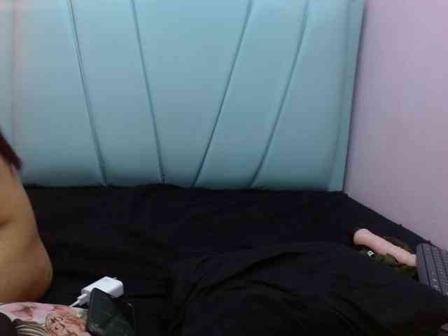 lunapetite18 webcam