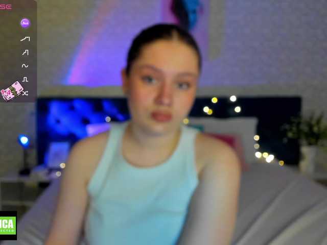 Emilia-Clare webcam