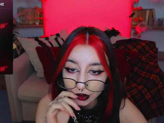 MistressMarcelline webcam