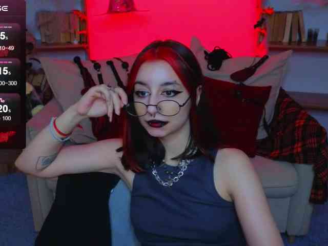 MistressMarcelline webcam