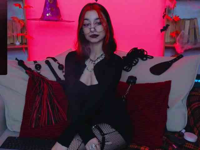 MistressMarcelline webcam