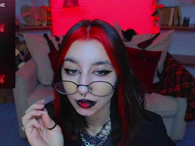 MistressMarcelline webcam