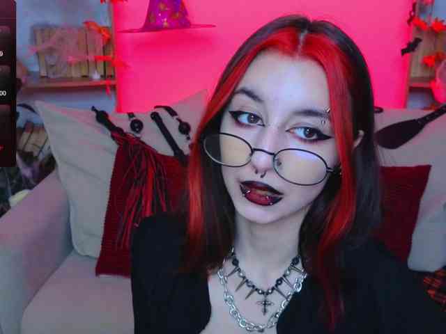 MistressMarcelline webcam