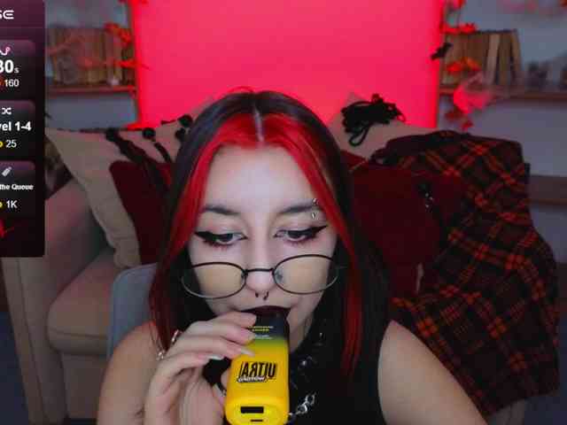 MistressMarcelline webcam