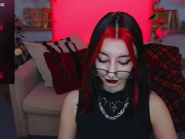 MistressMarcelline webcam