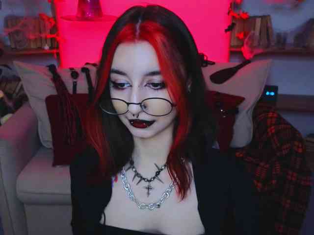 MistressMarcelline webcam