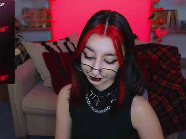 MistressMarcelline webcam