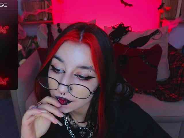 MistressMarcelline webcam