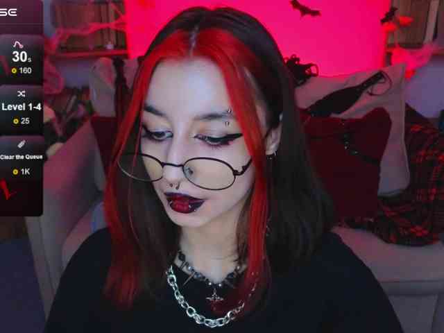 MistressMarcelline webcam