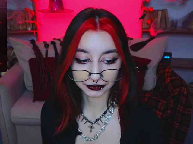 MistressMarcelline webcam