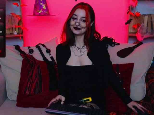 MistressMarcelline webcam