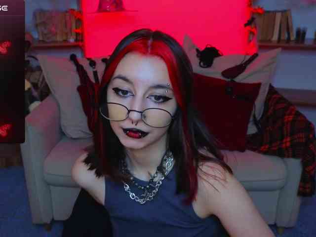 MistressMarcelline webcam