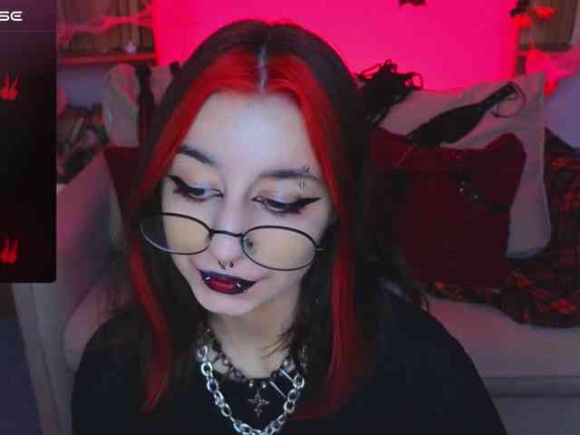 MistressMarcelline webcam