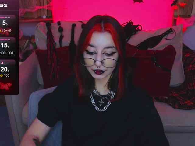 MistressMarcelline webcam