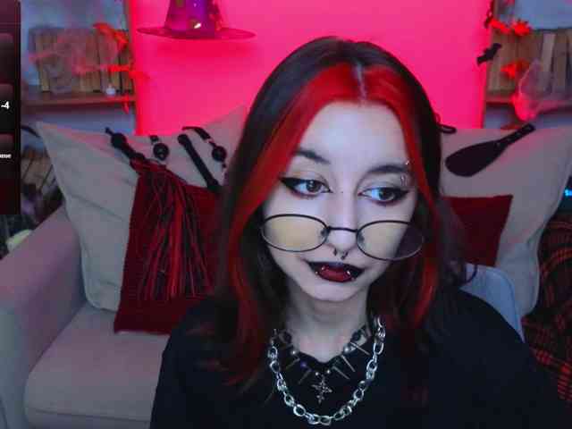 MistressMarcelline webcam