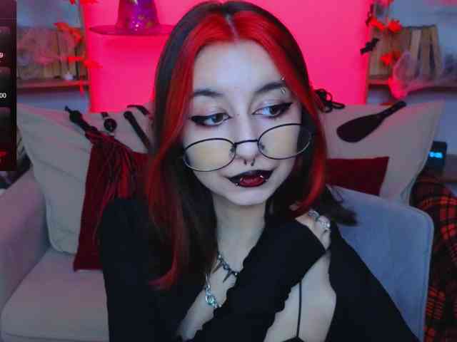 MistressMarcelline webcam