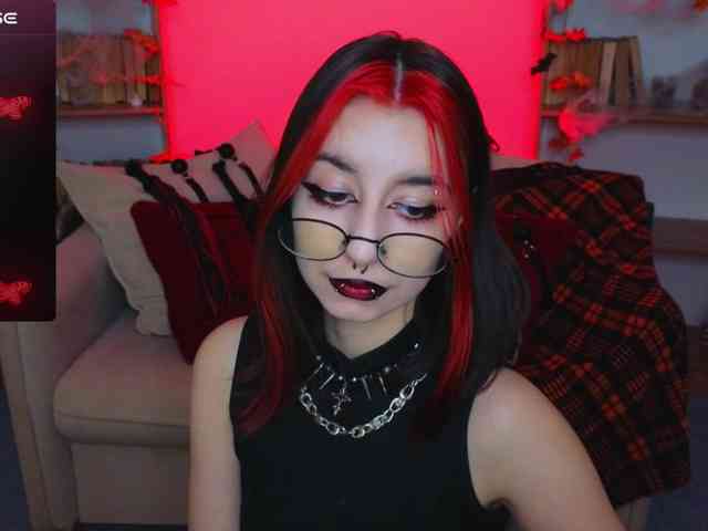 MistressMarcelline webcam