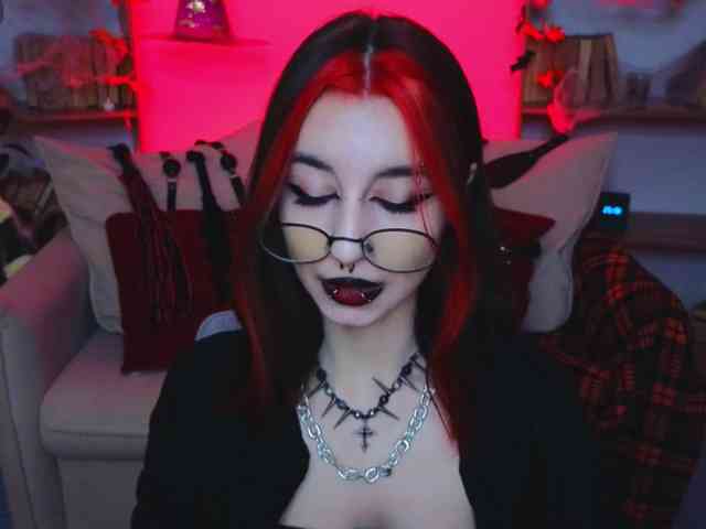 MistressMarcelline webcam
