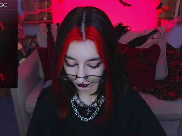 MistressMarcelline webcam