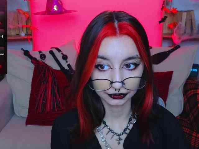 MistressMarcelline webcam