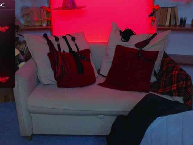 MistressMarcelline webcam