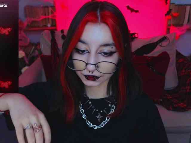 MistressMarcelline webcam