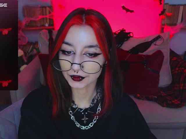 MistressMarcelline webcam