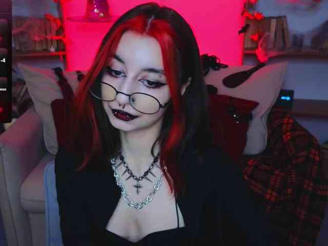 MistressMarcelline webcam