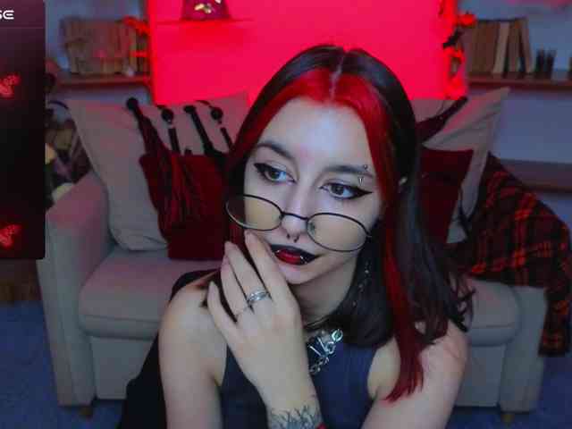 MistressMarcelline webcam