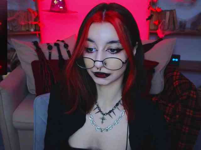 MistressMarcelline webcam