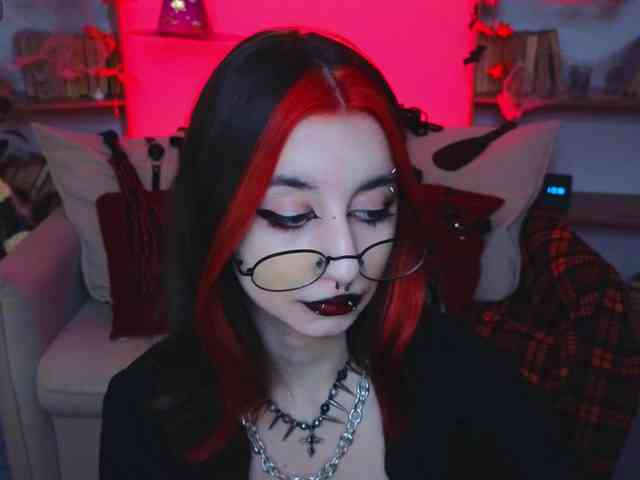MistressMarcelline webcam
