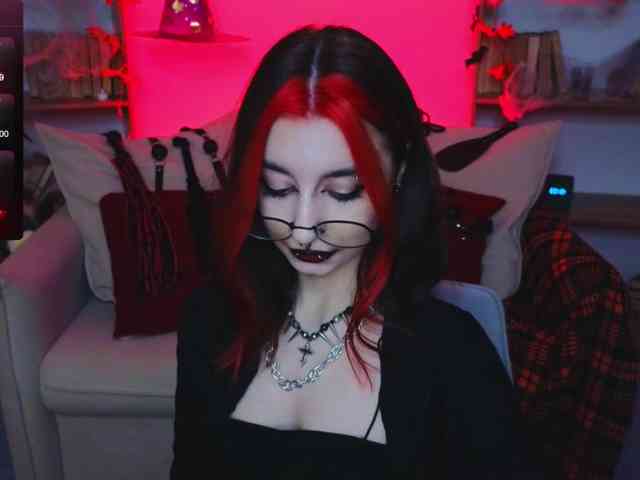 MistressMarcelline webcam