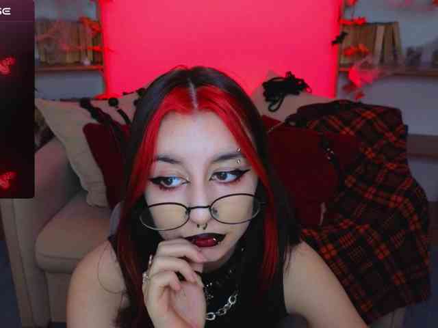 MistressMarcelline webcam