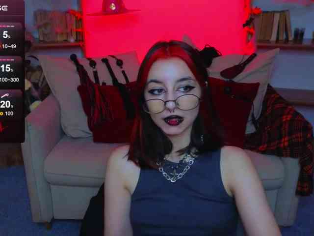 MistressMarcelline webcam