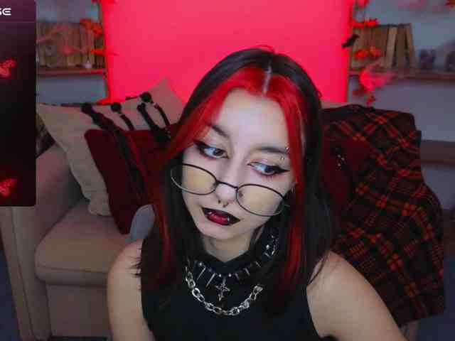 MistressMarcelline webcam