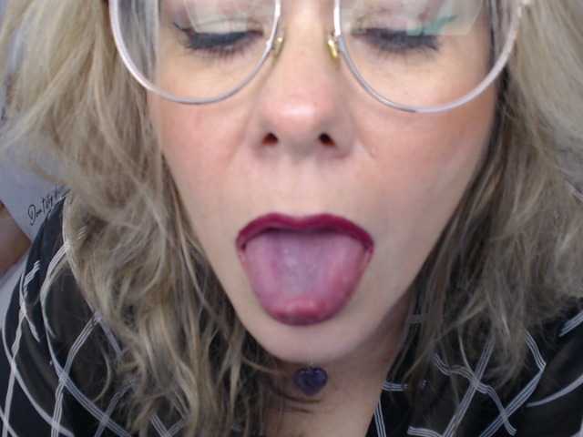 Diva-Hot82 webcam