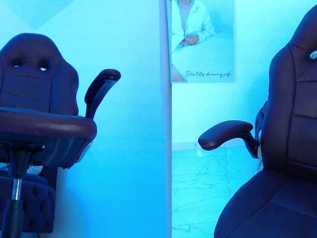Diva-Hot82 webcam