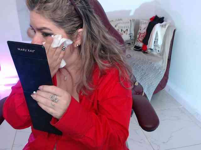 Diva-Hot82 webcam