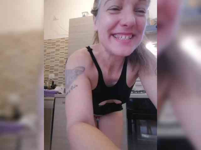Dark-Angel-22 webcam