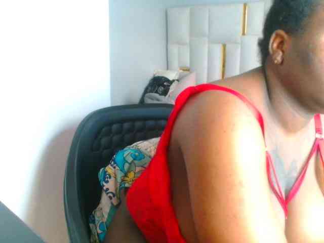 bustymelons69 webcam