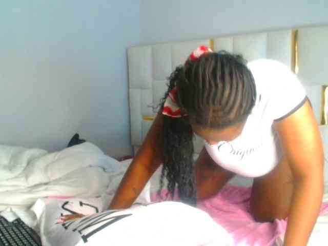 bustymelons69 webcam