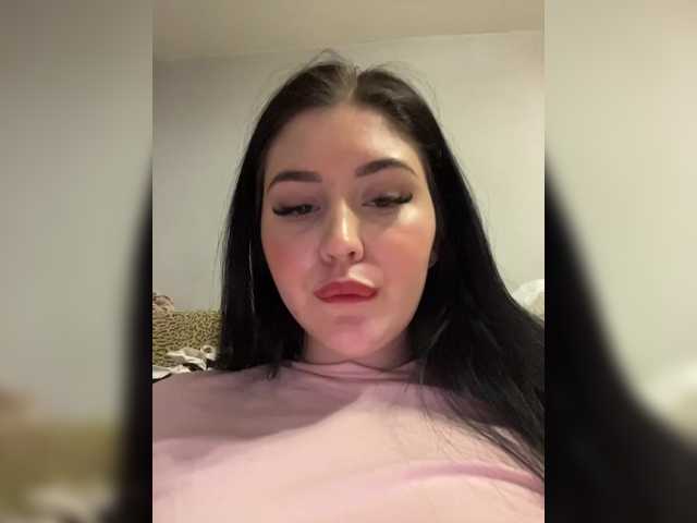 Vai a chattare su DemonMarrry DemonMarrry