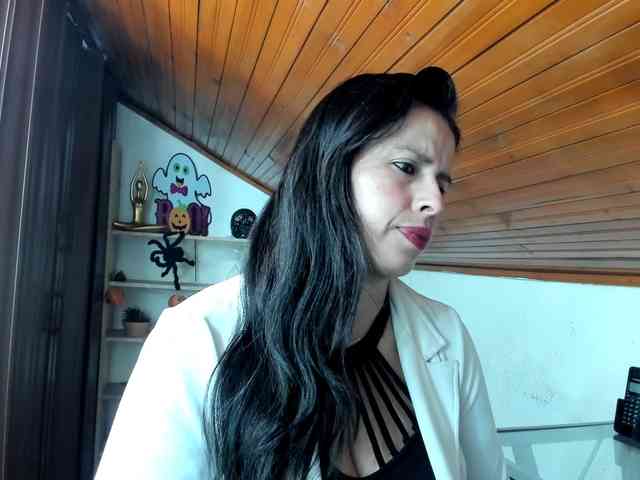 katherine-blair webcam