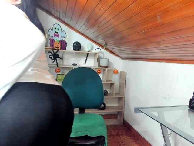 katherine-blair webcam