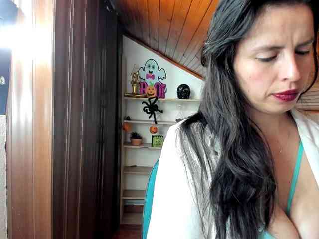 katherine-blair webcam