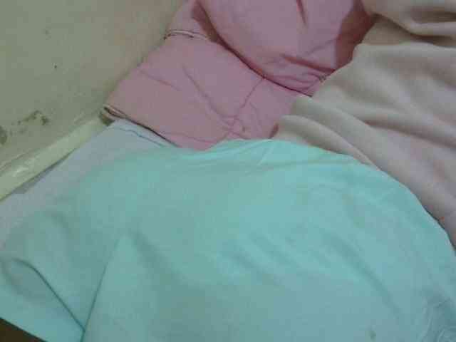 Cuteavril webcam